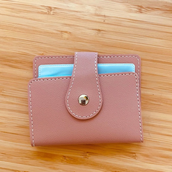 Wallet pink/dusty rose color, small compact size for holding cards - Picture 1 of 6